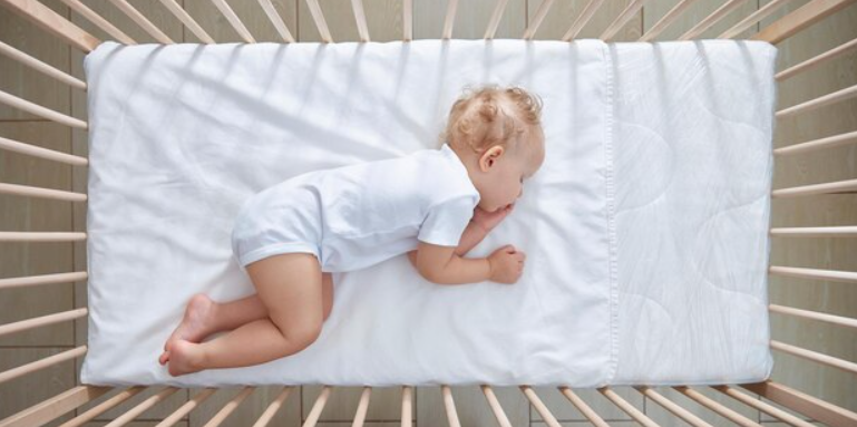 Como escolher o colchão de berço ideal para o seu bebê?